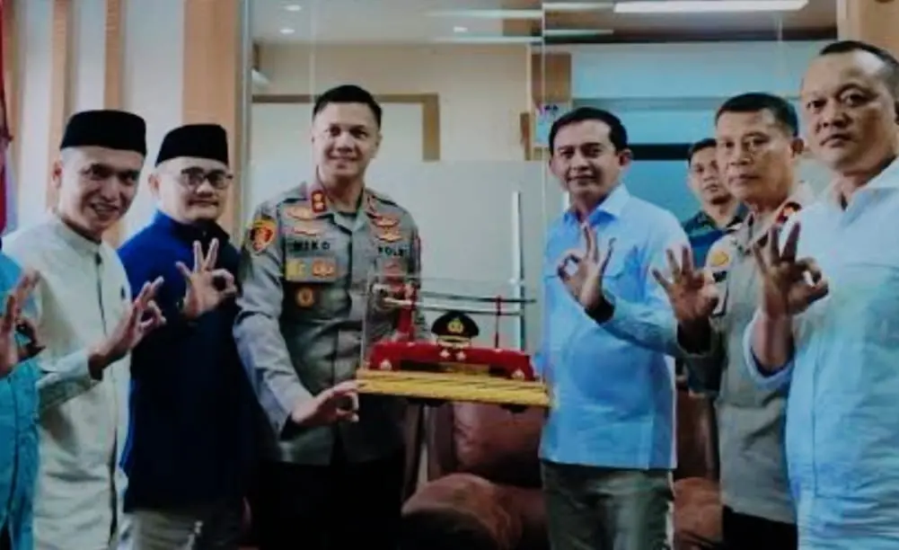 Jalin Sinergitas, Kapolres Garut Silaturahmi dengan Ketua DPRD Garut IMG-20260808-WA0016.webp