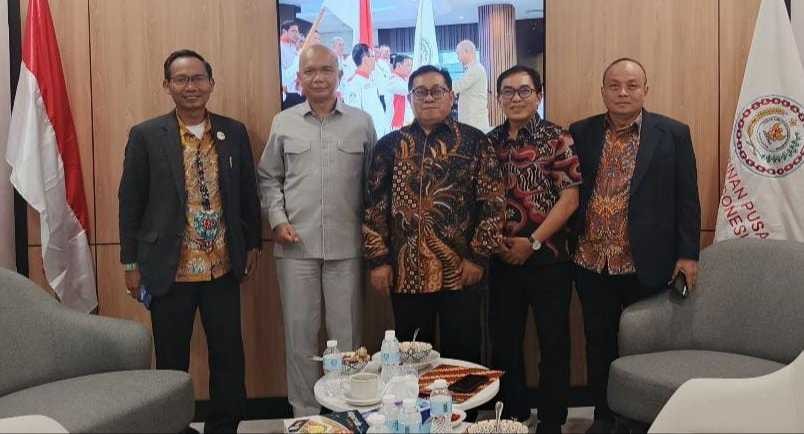 JAM Intel Kejagung dan Ketum SMSI Bahas Penguatan Kontrol Program Pemerintah di Desa IMG_20260521_190223.jpg
