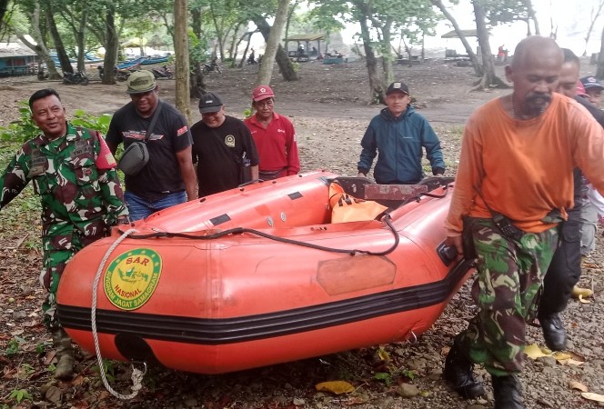 Pencarian Ibu dan Anak yang Hanyut di Sungai Glidik Masih Berlanjut