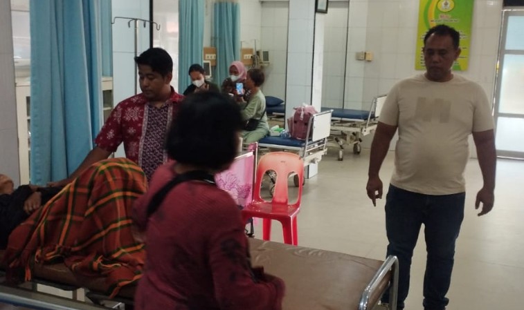 Polsek  Perbaungan Gerak Cepat Bantu Warga Lansia yang Alami Sesak Napas di Depan Kantor Polisi