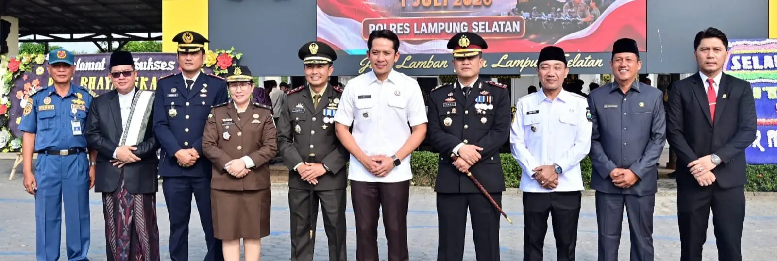 Bupati Egi Hadiri HUT ke-80 Bhayangkara, Kapolres Lampung Selatan Tegaskan Komitmen Pelayanan Terbaik bagi Masyarakat
