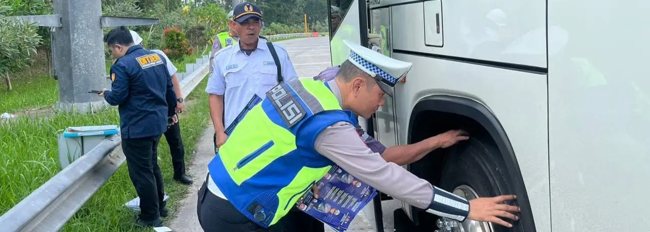 Ditlantas Polda Lampung Intensifkan Ramp Check Bus Selama Libur Sekolah, Pastikan Kendaraan Laik Jalan
