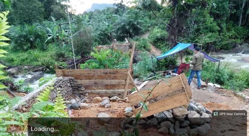 Bangunan Dana Desa 2025 di Hadangkahan Batang Natal Diduga Mangkrak, Warga Minta Diusut